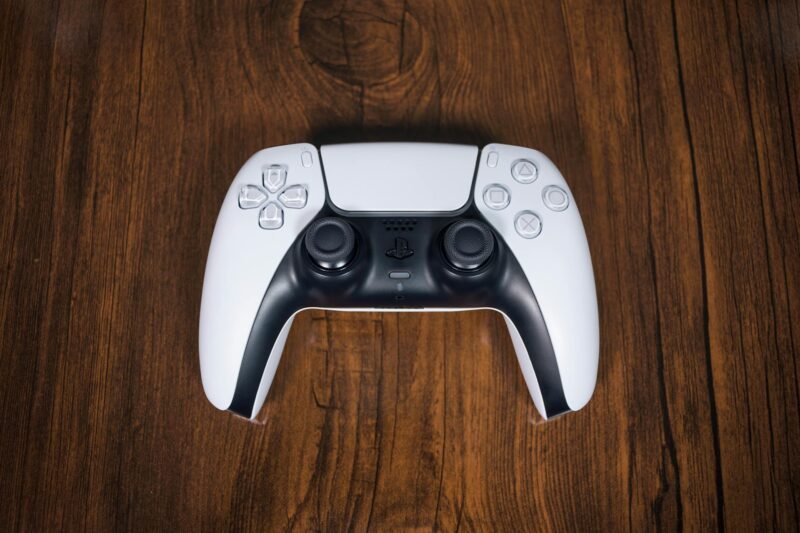 SONY - PS5 Uyumlu DUALSENSE Beyaz Oyuncu Kolu